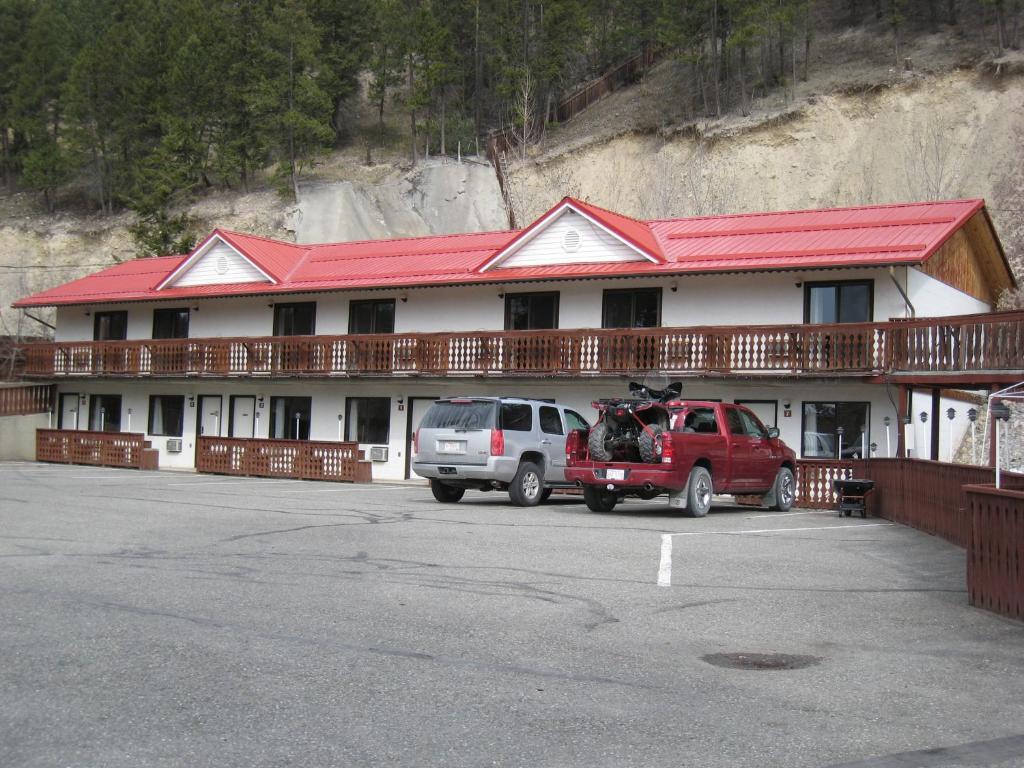 Alpen Motel Radium Hot Springs Exterior foto