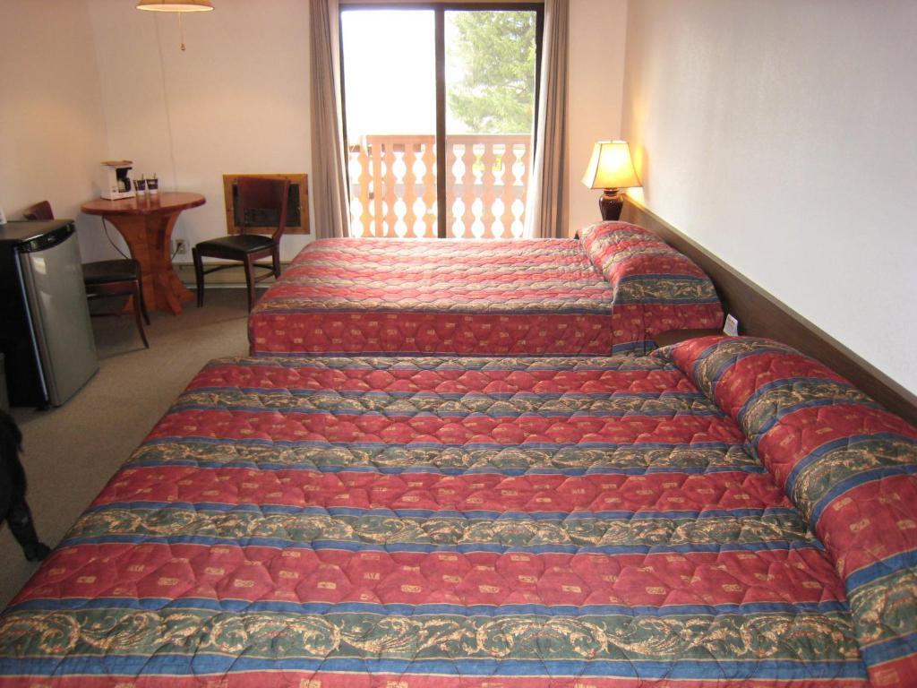 Alpen Motel Radium Hot Springs Zimmer foto