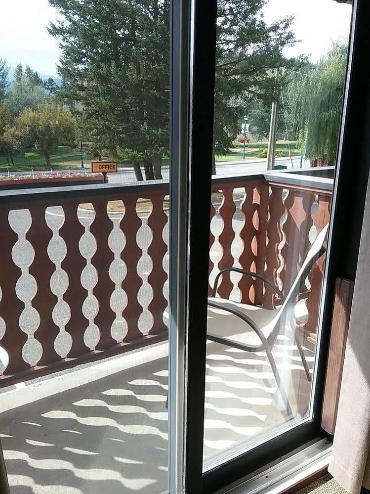 Alpen Motel Radium Hot Springs Exterior foto